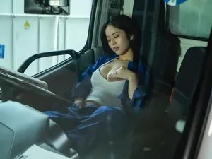 Anh xã thất nghiệp, vợ đi làm tài xế giao hàng và cái kết Anh xã thất nghiệp, vợ đi làm tài xế giao hàng và cái kết
